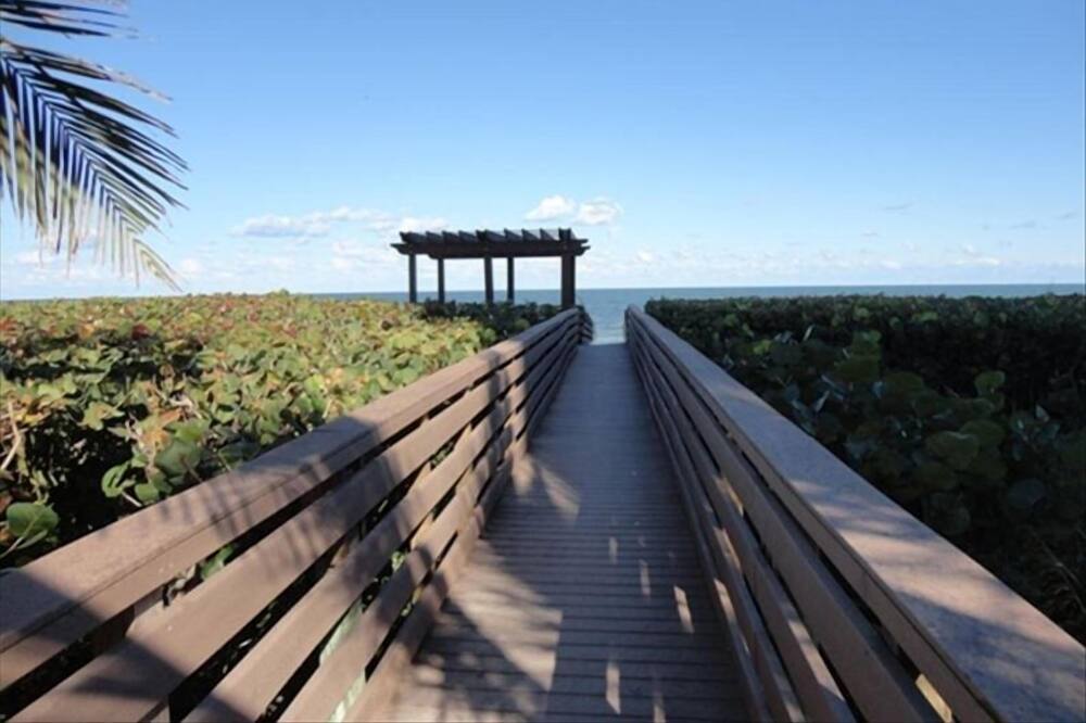 Hutchinson Island Condo