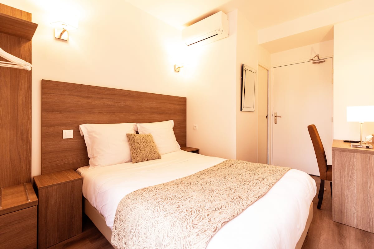 individually decorated, individually furnished, desk, blackout curtains