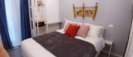 1 bedroom, soundproofing, iron/ironing board, WiFi