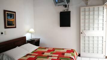 Double Room, 1 Double Bed, Non Smoking | Free WiFi, bed sheets, wheelchair access