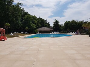 Piscine extérieure
