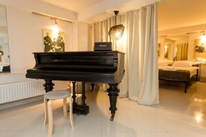 1 bedroom - Falcon Apartments - Meidan Wine Cellar (Dzveli Tbilisi)