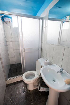 Shower, towels
