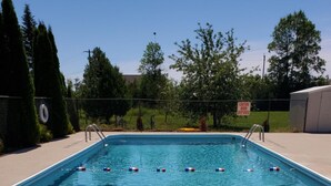 Seasonal outdoor pool