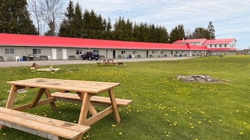 Grill-/Picknickplatz