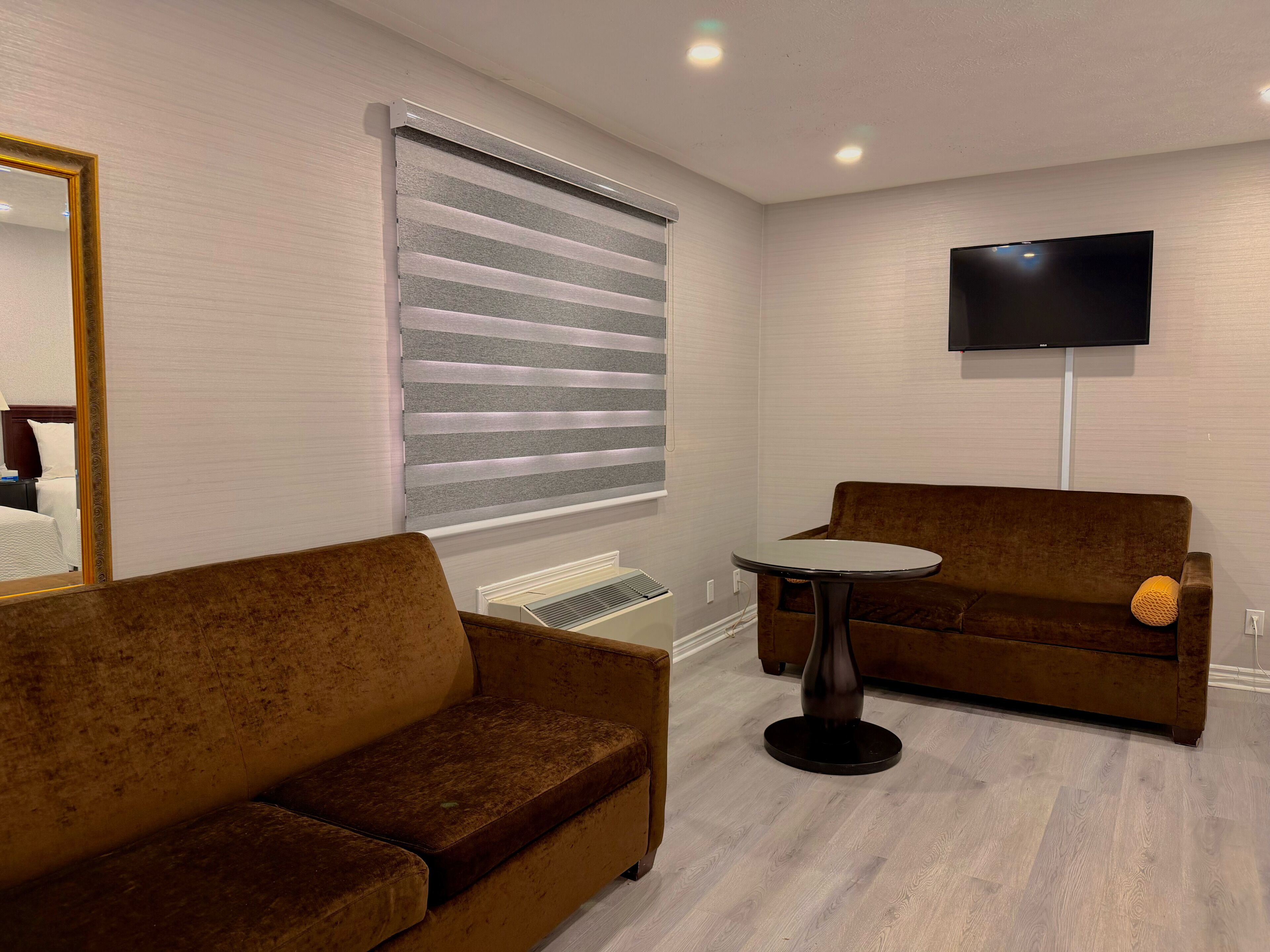 Free WiFi, bed sheets, wheelchair access