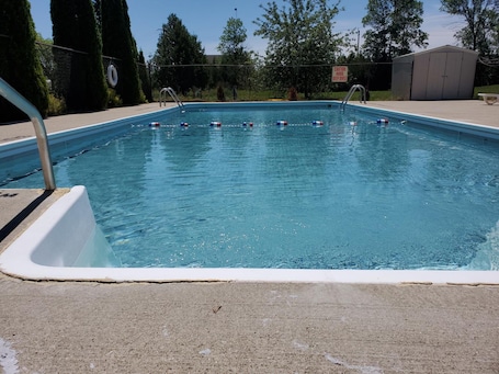 Seasonal outdoor pool