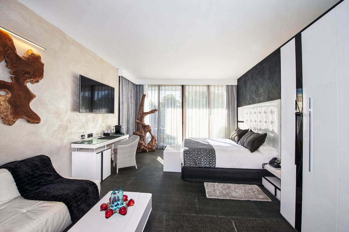 1 slaapkamer, luxe beddengoed, een minibar, een kluis op de kamer