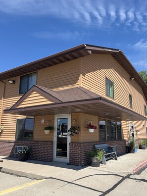 Reception - Victorian Inn (Central City)