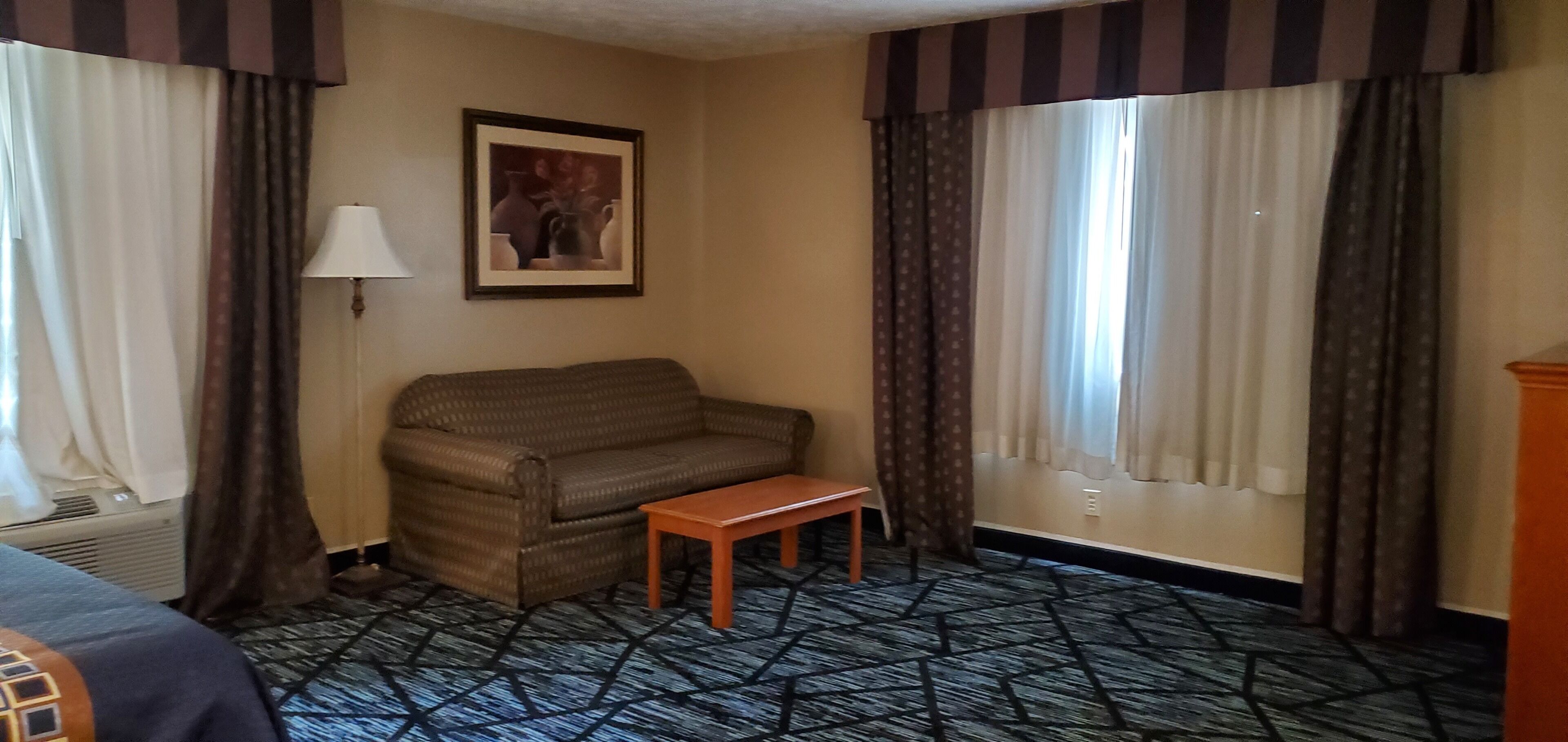 comfort studio suite, 1 king bed | individually decorated, individually furnished, desk, blackout curtains