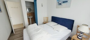 5 bedrooms, iron/ironing board, travel crib, free WiFi - 4 bedroom house in Pléhérel Plage, Cap Fréhel (Fréhel)