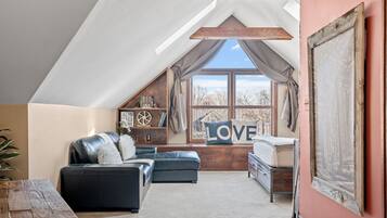 House (5 Bedrooms) | 6 bedrooms, premium bedding, laptop workspace, iron/ironing board