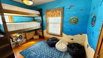 House (5 Bedrooms) | 6 bedrooms, premium bedding, laptop workspace, iron/ironing board