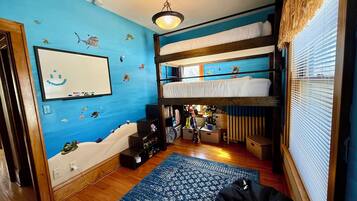 House (5 Bedrooms) | 6 bedrooms, premium bedding, laptop workspace, iron/ironing board