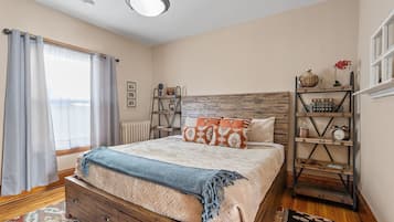 House (5 Bedrooms) | 6 bedrooms, premium bedding, laptop workspace, iron/ironing board