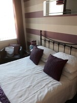 Double Room | Individually decorated, individually furnished, iron/ironing board