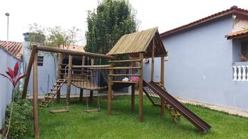 Children’s play area – outdoor