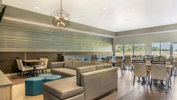 Esmorzar diari complet gratuït