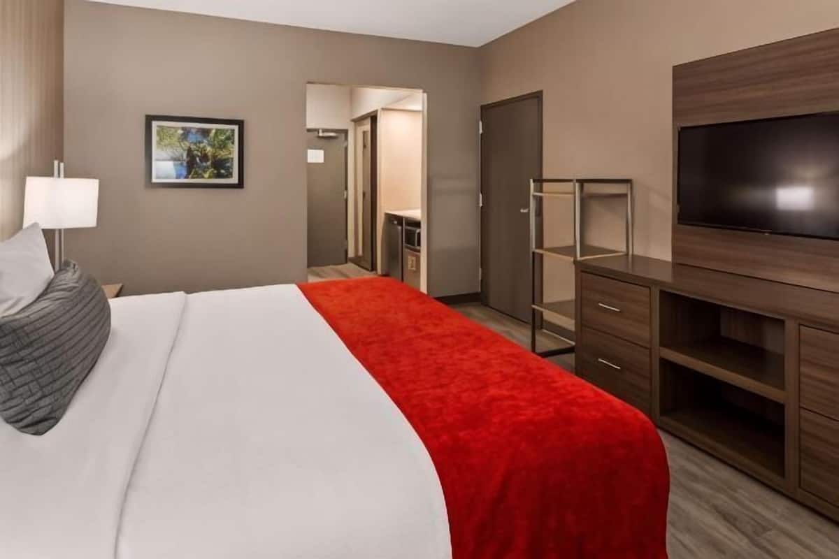 Caja de seguridad en la habitación y decoración personalizada