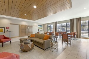 Desayuno continental incluido todos los días 