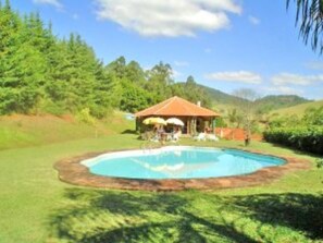 Outdoor pool - Pousada Casa Da Fazenda (Paraisopolis)