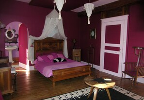 1 quarto, ferros/tábuas de passar roupa, Wi-Fi, roupa de cama