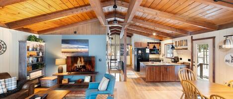 Téléviseur connecté, foyer, jeux vidéo, livres