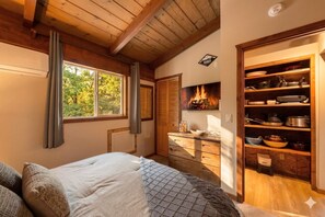 3 chambres, fer et planche à repasser, lit parapluie, Wi-Fi gratuit