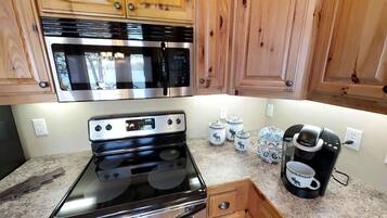 House (3 Bedrooms) | Property amenity