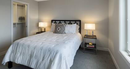 Lakefront Luxury
