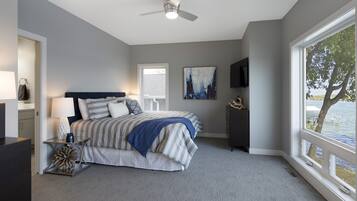 House (4 Bedrooms) | 4 bedrooms, premium bedding, laptop workspace, iron/ironing board