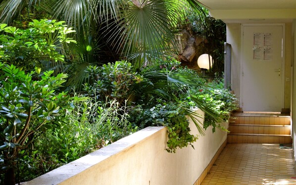 Enceinte de lâhĂ©bergement