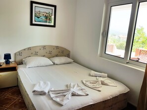 1 soveværelse, skrivebord, Wi-Fi