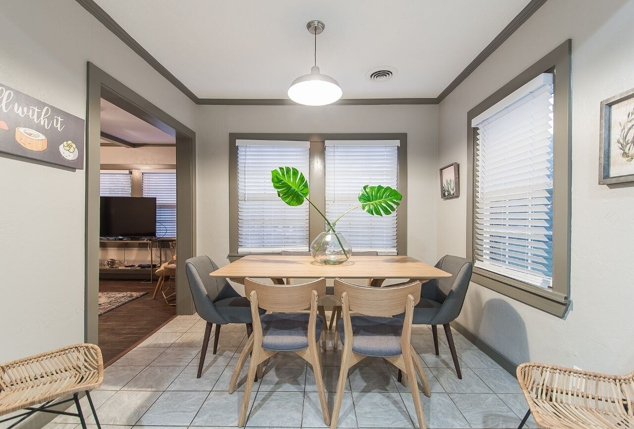 Cozy and stylish home 2 blocks from Texas A&M University