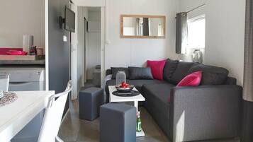 Design House, Resort View | Living area | Smart TV