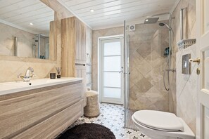 Shower, hair dryer, towels, soap - Libehi Panorama (Bø i Telemark)