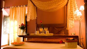 Premium bedding, blackout curtains, free WiFi, bed sheets