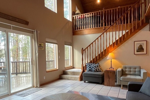 Smart-TV, peis, DVD-spiller og fotballspill