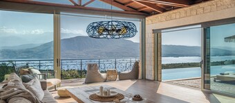Villa Elements: A Sea View Living Estate by etouri