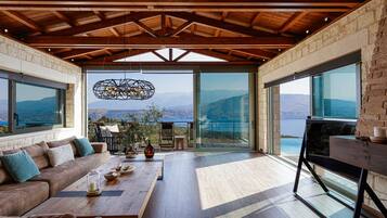 Smart TV, fireplace, video games, DVD player