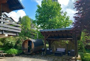 Terrace/patio - Activities, relaxation and curiosities (Doucier)