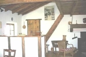 Interior - Stylish, Basque sheepfold, all comfort (Pyrénées-Atlantiques)