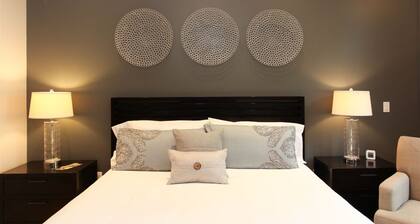 Florenzia Suite: This contemporary room in the center of town features a king