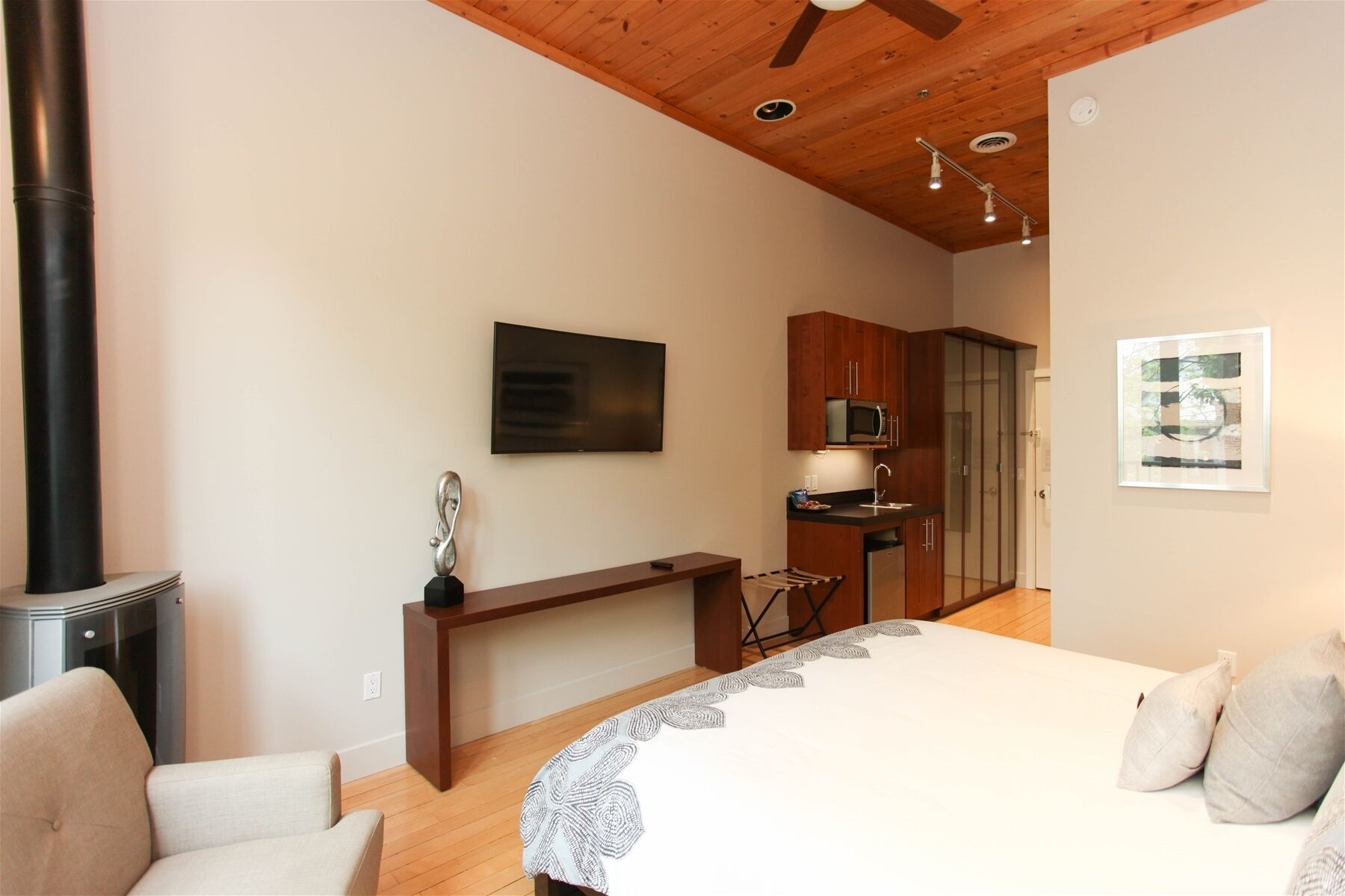 1 bedroom, iron/ironing board, WiFi