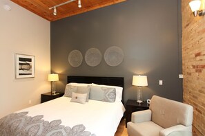 1 habitación, tabla de planchar con plancha y wifi