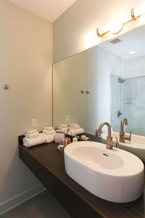 Bathtub, hair dryer
