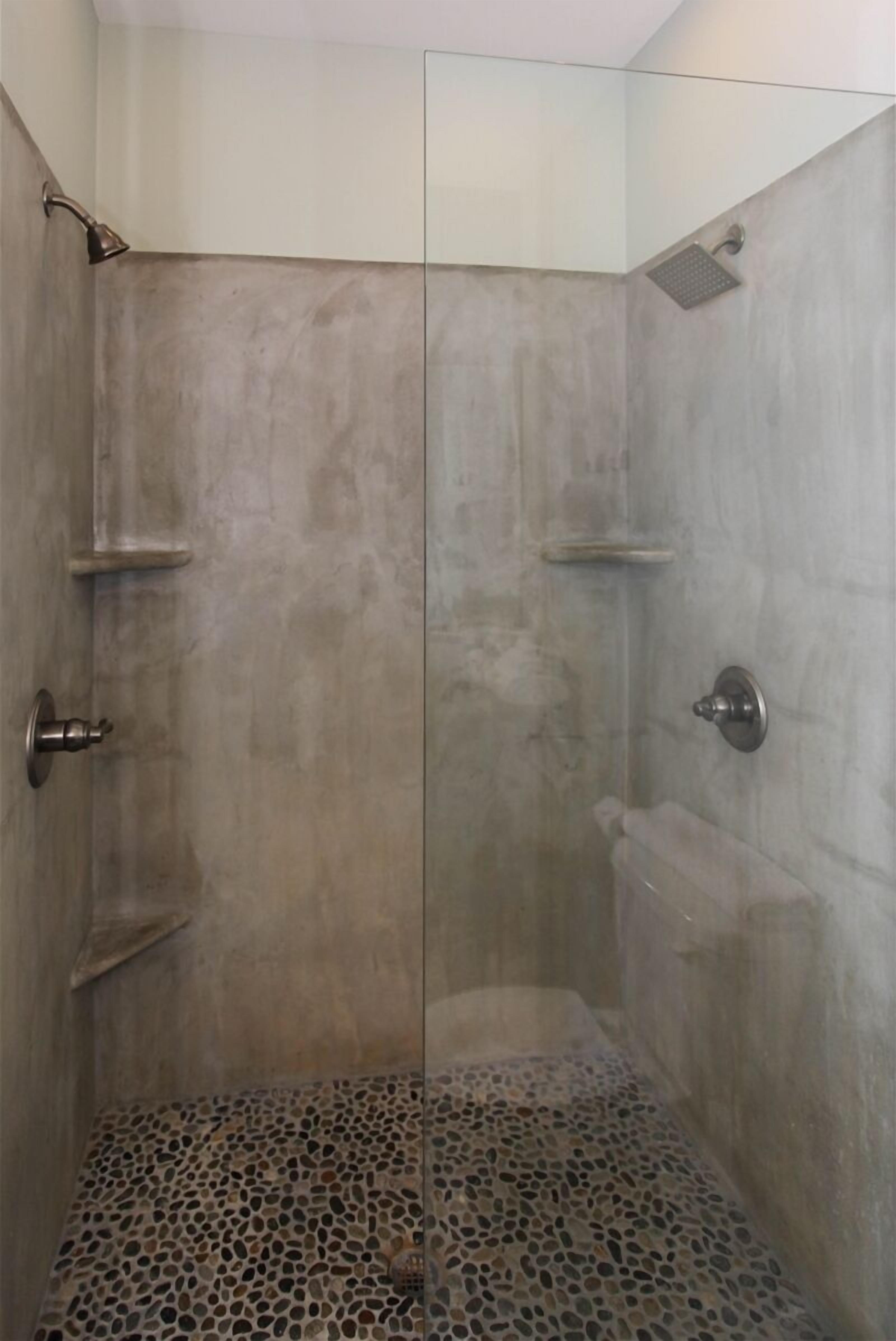 Baignoire, séchoir à cheveux