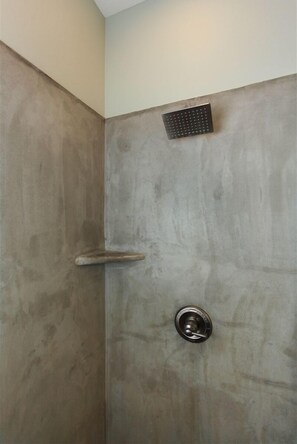 Bathtub, hair dryer