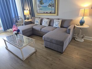 スマートテレビ、DVD プレーヤー、書庫