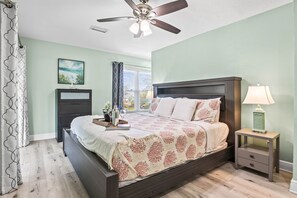 6 slaapkamers, een strijkplank/strijkijzer, gratis wifi, beddengoed